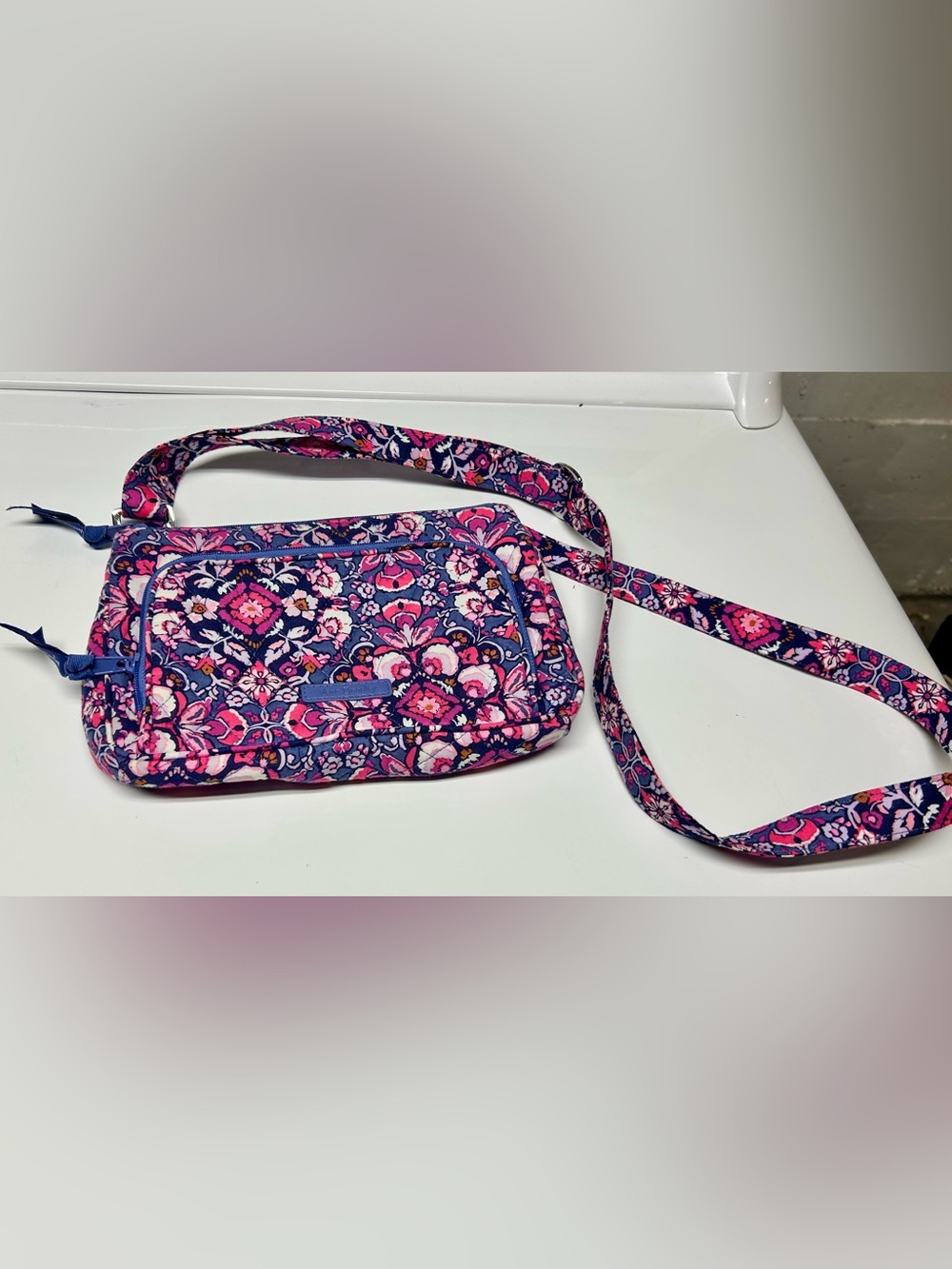 Vera Bradley Little Hipster Magenta Medallion